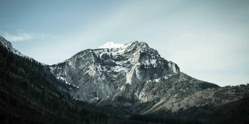 河北德隆盛85：深耕建材供应，铸就水泥品质与服务的行业标杆